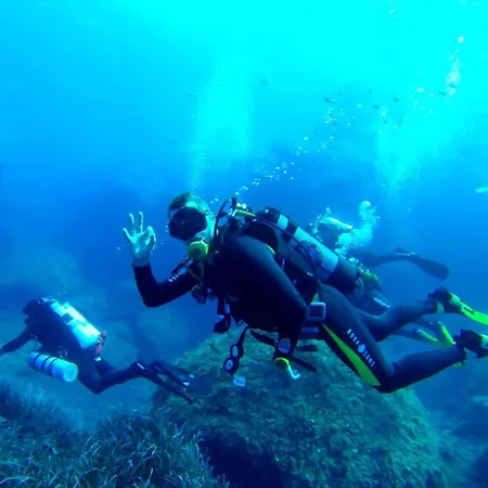 Stylish Archway Steps From Balluta Bay Lejlighed *