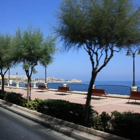 Stylish Archway Apartment Steps From Balluta Bay * Σλιέμα