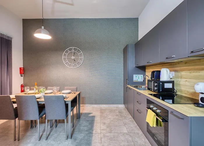 Apartamento Stylish Archway Steps From Balluta Bay