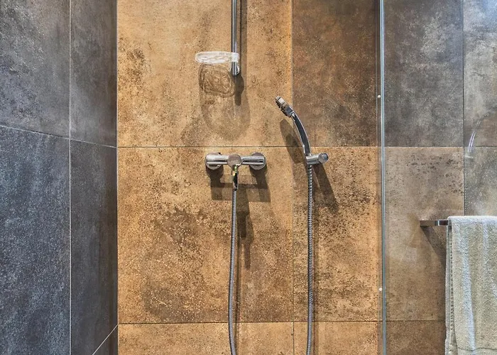 Stylish Archway Steps From Balluta Bay